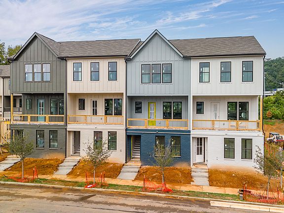 2nd image of 693 Belletrace Cir #131