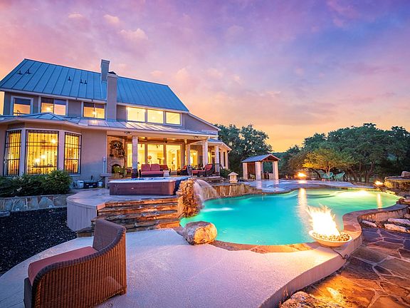 3rd image of 185 Shimmering Shore Ct