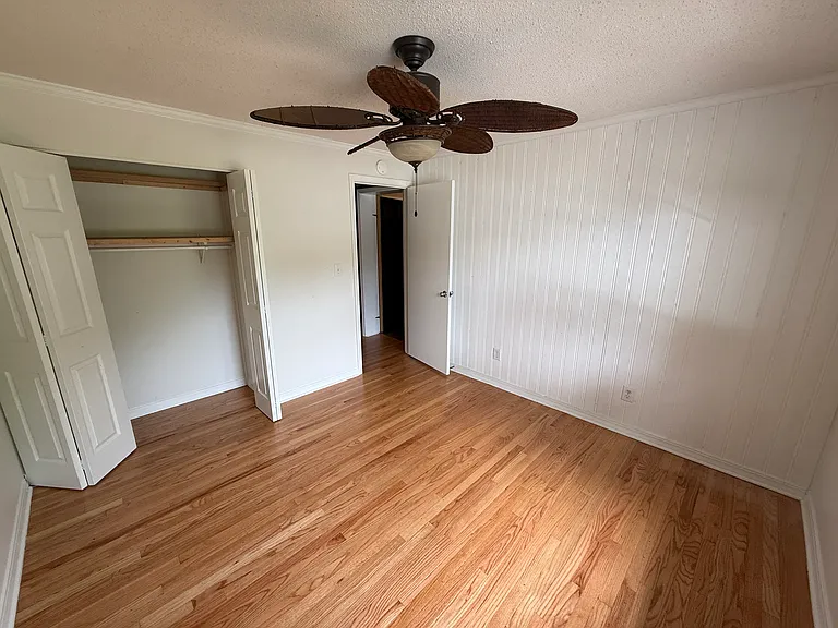 106 Brookwood Dr — Photo 11