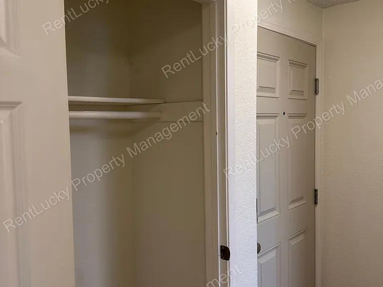 12510 NE 117th Pl #B3 — Photo 18