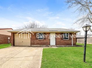8185 Mount Hood Dr, Huber Heights, OH 45424