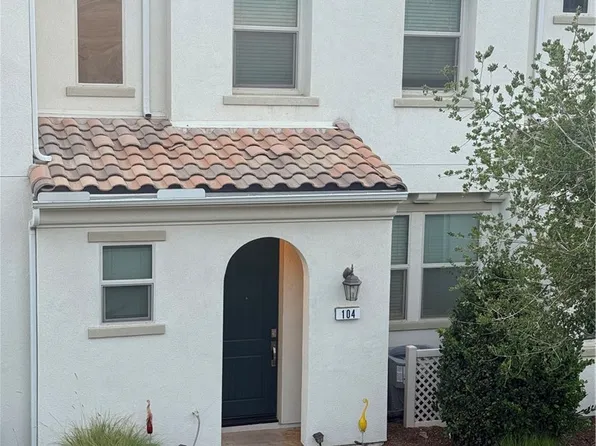 2625 Verna Dr Unit 104, Corona, CA 92883