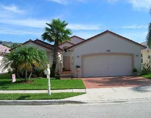 1st image of 16051 La Costa Dr