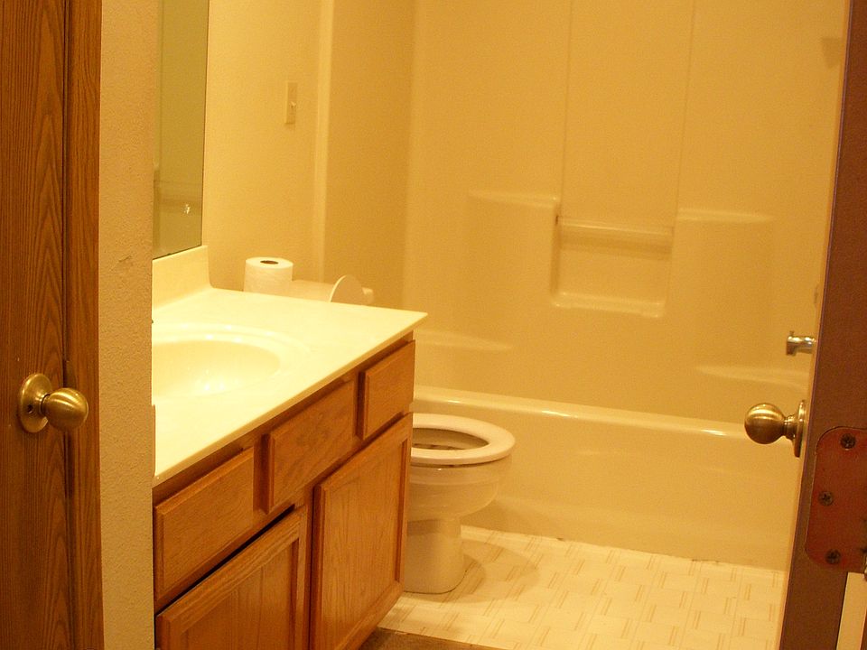 2nd image of 3029 W Edgewood St