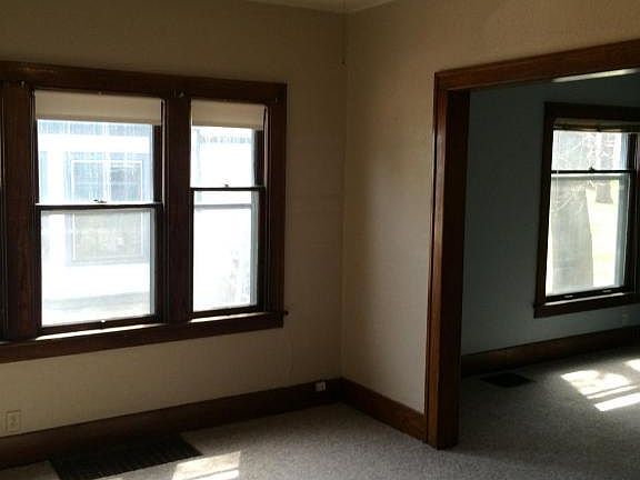 5th image of 1017 Park Pl