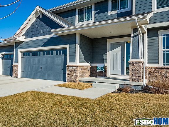 4th image of 5711 NE Hillcrest Dr