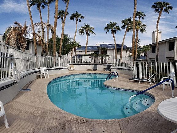 5th image of 1800 Clubhouse Dr Unit 44