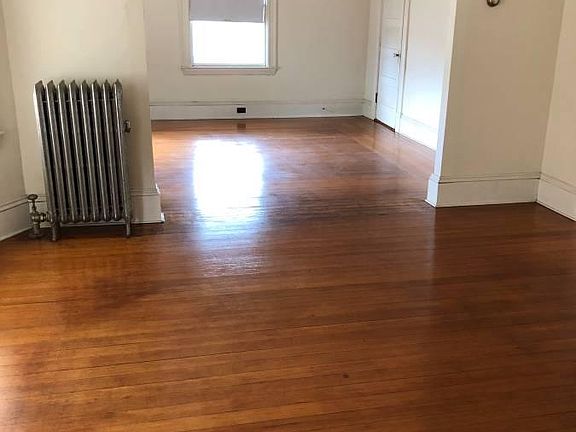 5th image of 21 Birchbrow Ave