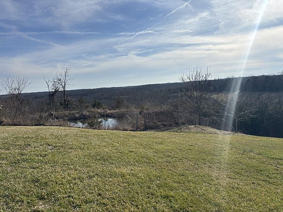 4th image of 1823 Liberty Ridge Rd