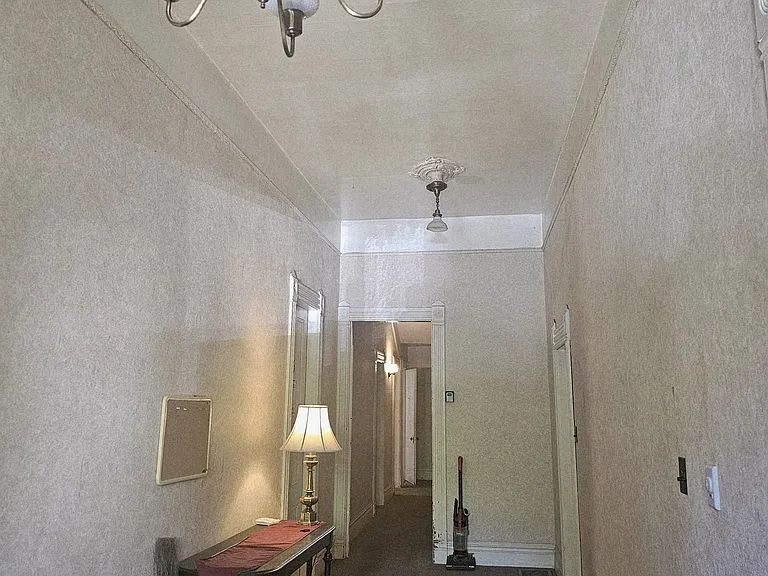 2124 NW Flanders St #1 — Photo 23