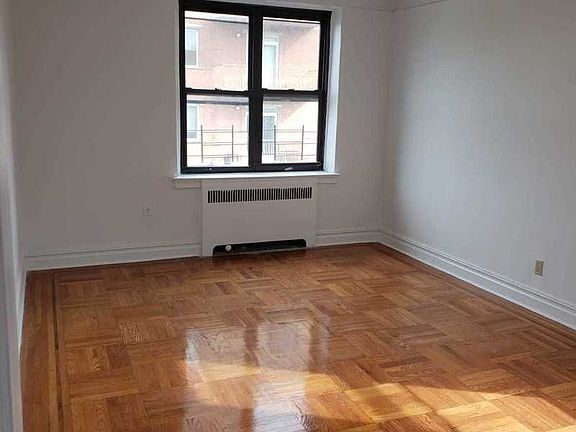 5th image of 2020 Kings Hwy APT 5H