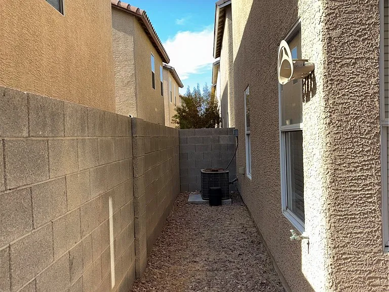 1265 Orchard View St — Photo 29