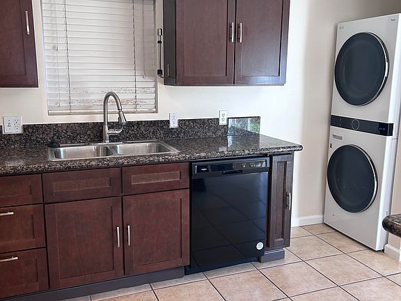 3rd image of 244 N Juanita Ave