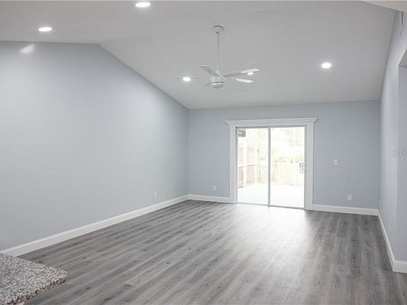 4th image of 7489 Groveoak Dr