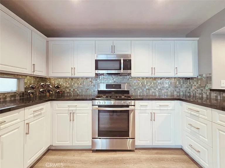 1154 N Sycamore Ave #7 — Photo 4