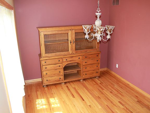 5th image of 9216 Yorkshire Dr