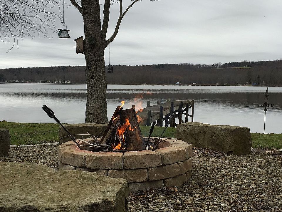 2nd image of 24389 Park Dr