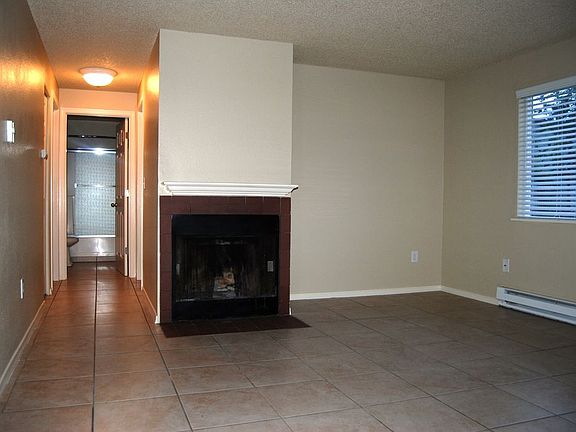 5th image of 817 75th St E Unit A-b
