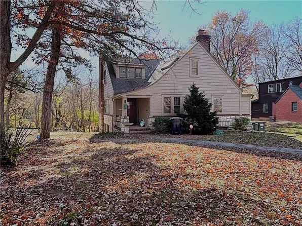 3445 Coleman Rd, Kansas City, MO 64111