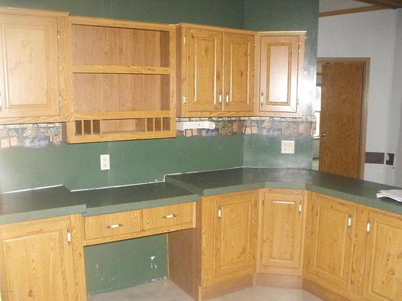 5th image of 80 Stephanie Ln