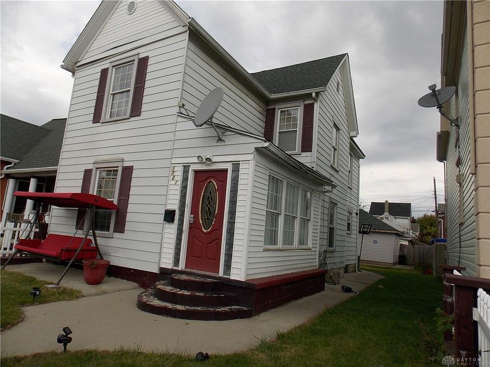 1st image of 1321 Leonhard St
