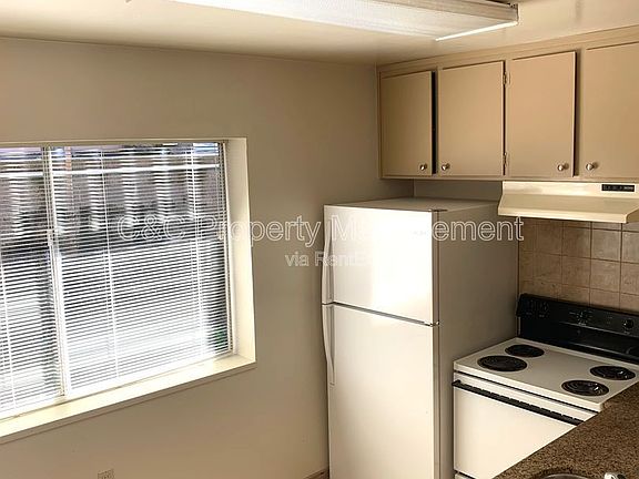 3rd image of 830 Parcel St #A