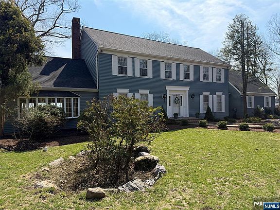 2nd image of 12 Laurel Hill Rd