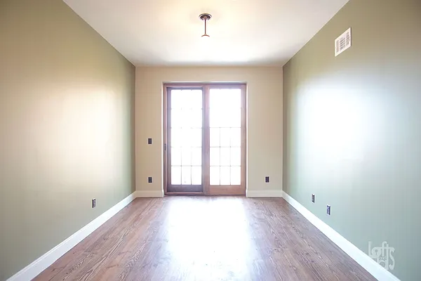 Rented by Lofts and Flats LLC | media 30