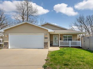 1240 Missouri Ave, Dubuque, IA 52001
