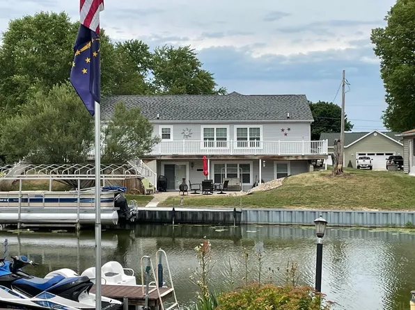 2009 Smith Ct, Rochester, IN 46975