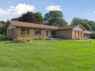 1149 Craven Dr, Highland, MI 48356