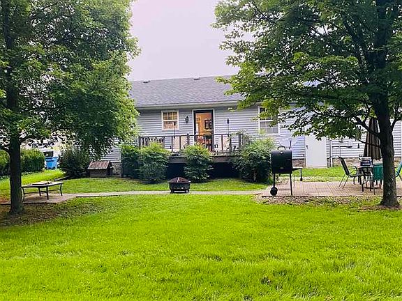 2nd image of 105 Village Cir