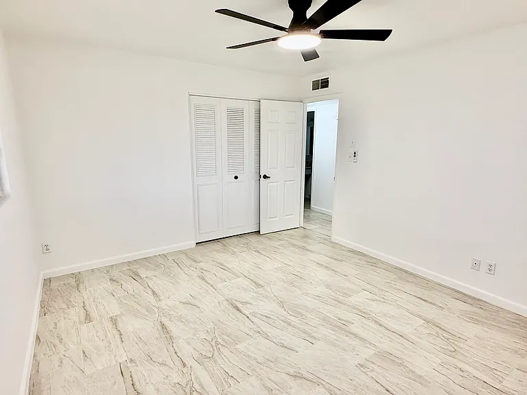 5817 W Tierra Buena Ln — Photo 17
