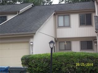 5570 Candlewood Ct #242, Parma, OH 44134