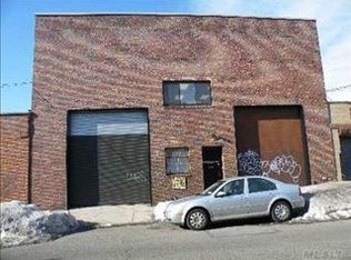 6944 76th St, Middle Village, NY 11379