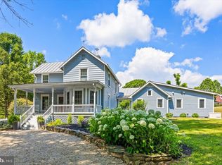 823 Scrabble Rd, Castleton, VA 22716