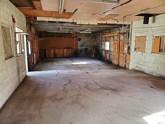 5th image of 315 W Pine St