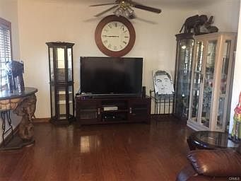 4th image of 3749 Strang Ave