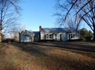 106 Dunns Ln, Richmond, MO 64085
