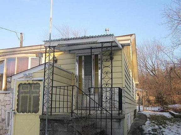 2nd image of 12905 Hilltop Ave