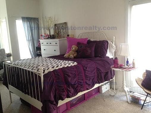 2nd image of 8-10 Glencoe St #68