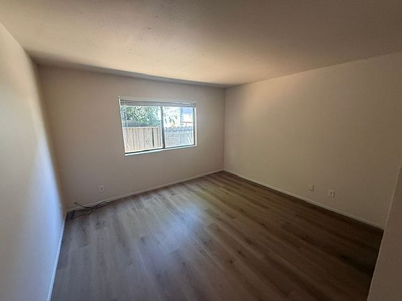 5th image of 1835 Robin Ln APT 8