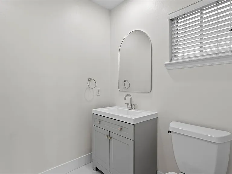 1119 Shipwatch Cir — Photo 21