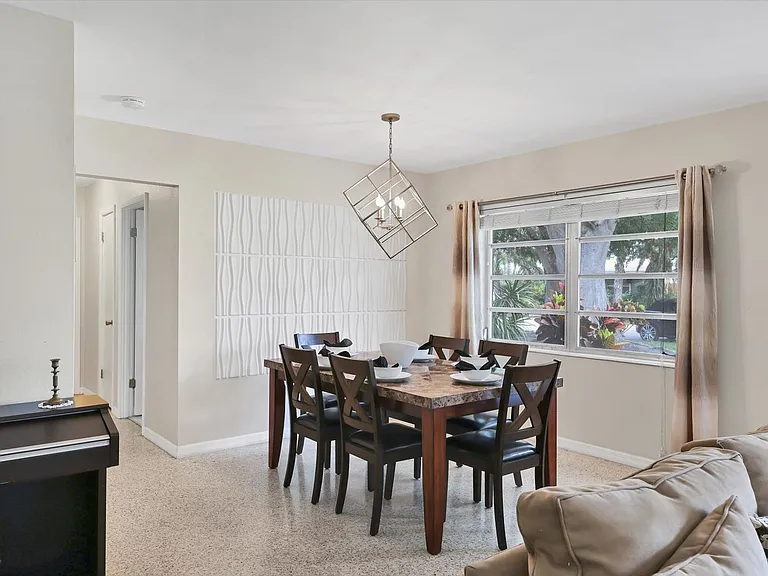 2532 Belvoir Blvd — Photo 8