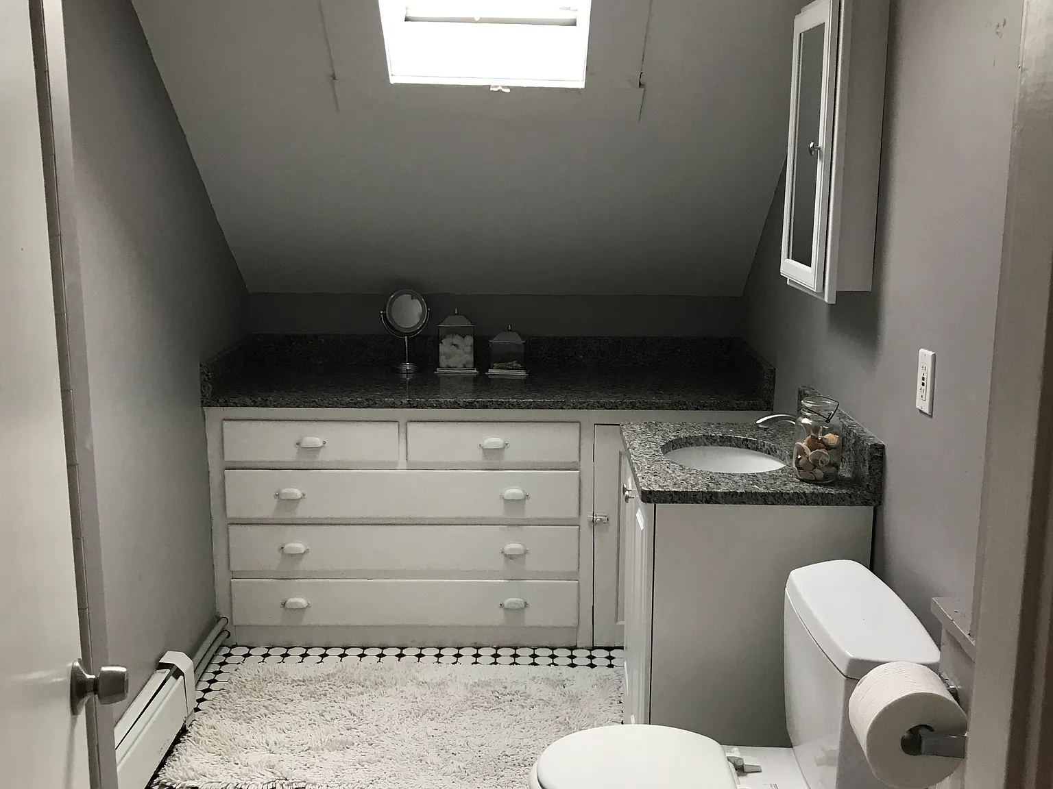 6 bed, 1600 sqft, $675 — Photo 3