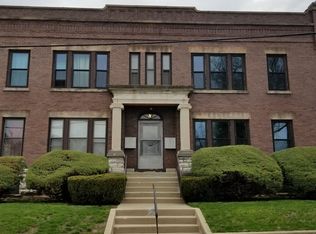 311 Oneida St APT 1E, Joliet, IL 60435
