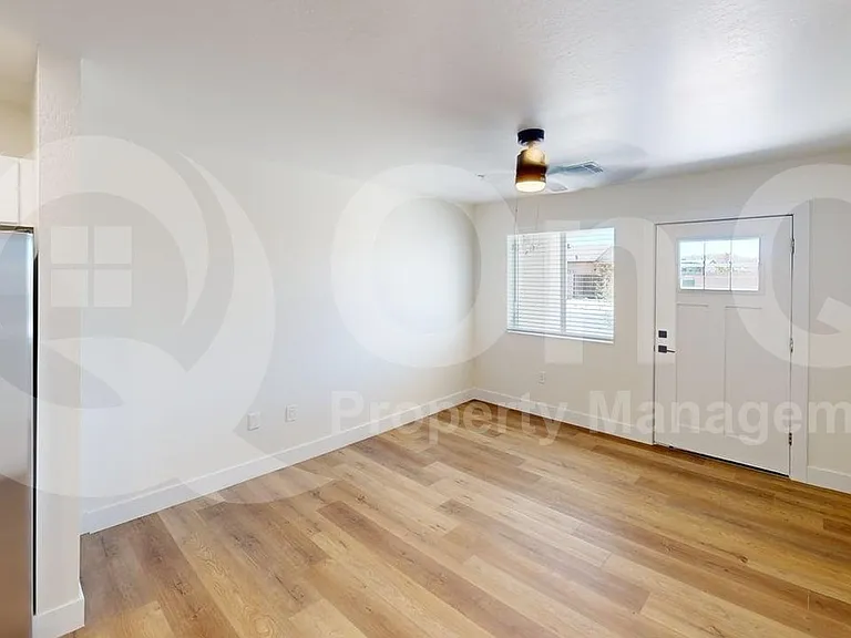 410 W Hadley St #2 — Photo 3