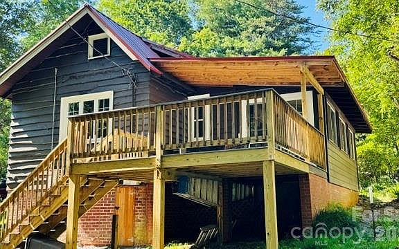 3rd image of 23 Leatherwood Ln