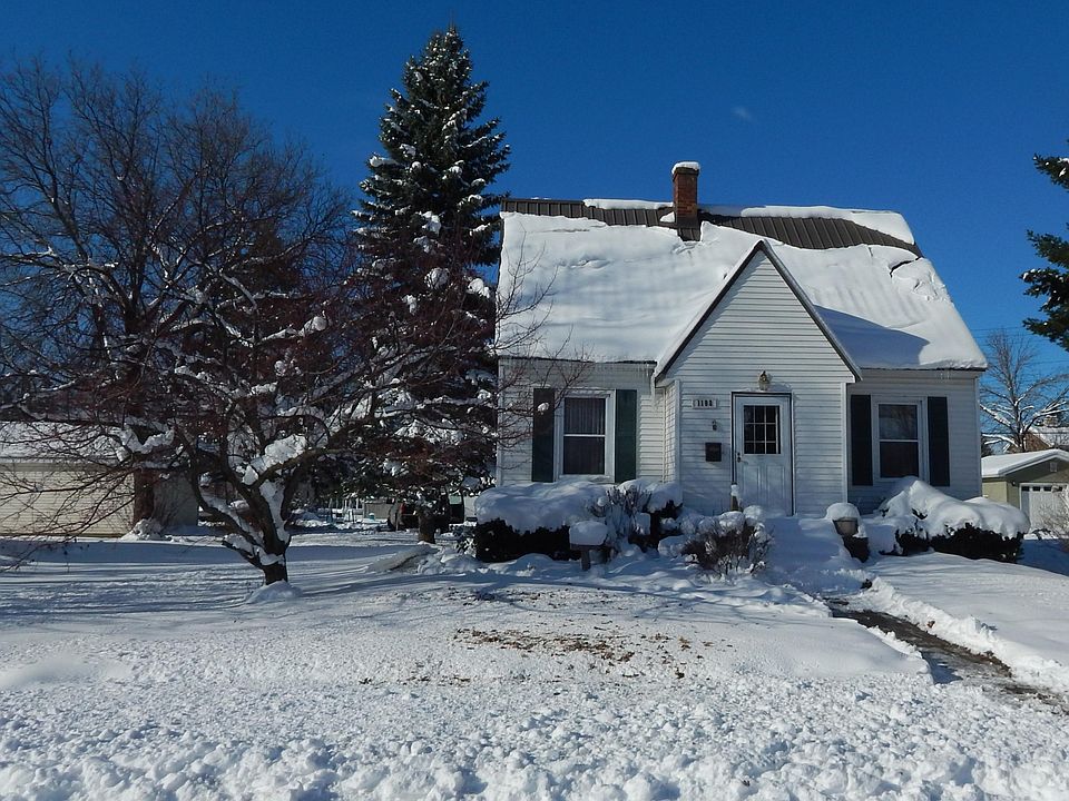 1st image of 1108 Superior St