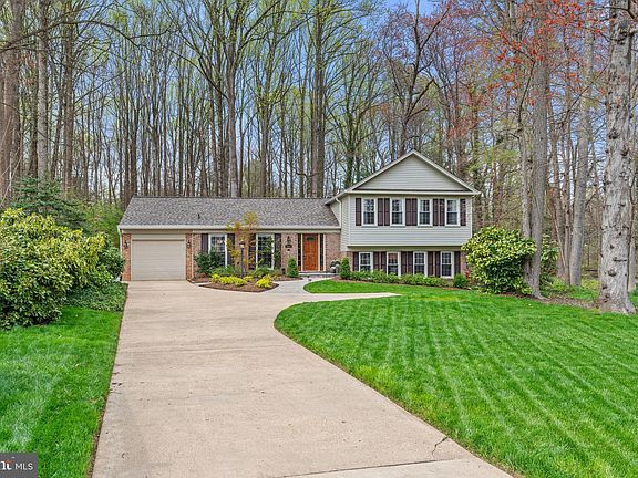 4th image of 9414 Wallingford Dr